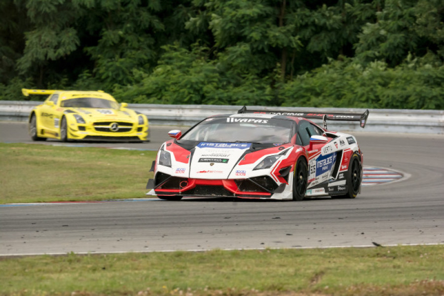 Jezdce týmu Mičánek Motorsport prověří závody Carbonia Cupu v Mostě