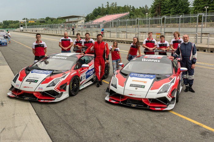 Sžívají se s Lamborghini. Stáj Mičánek Motorsport posbírala tři pódiová umístění