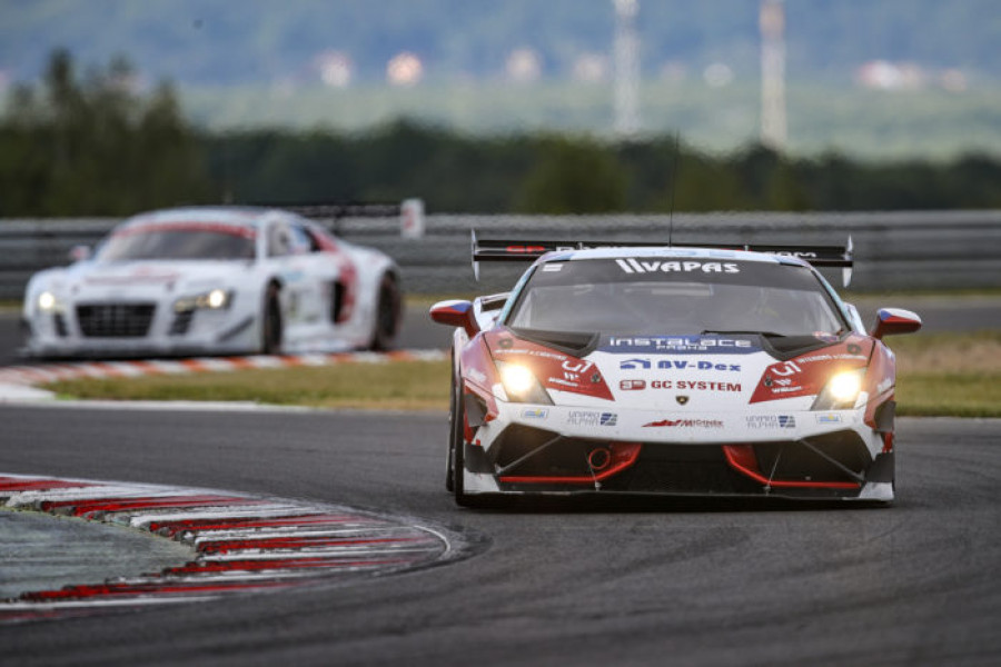 Mostecký hattrick v podání týmu Mičánek Motorsport